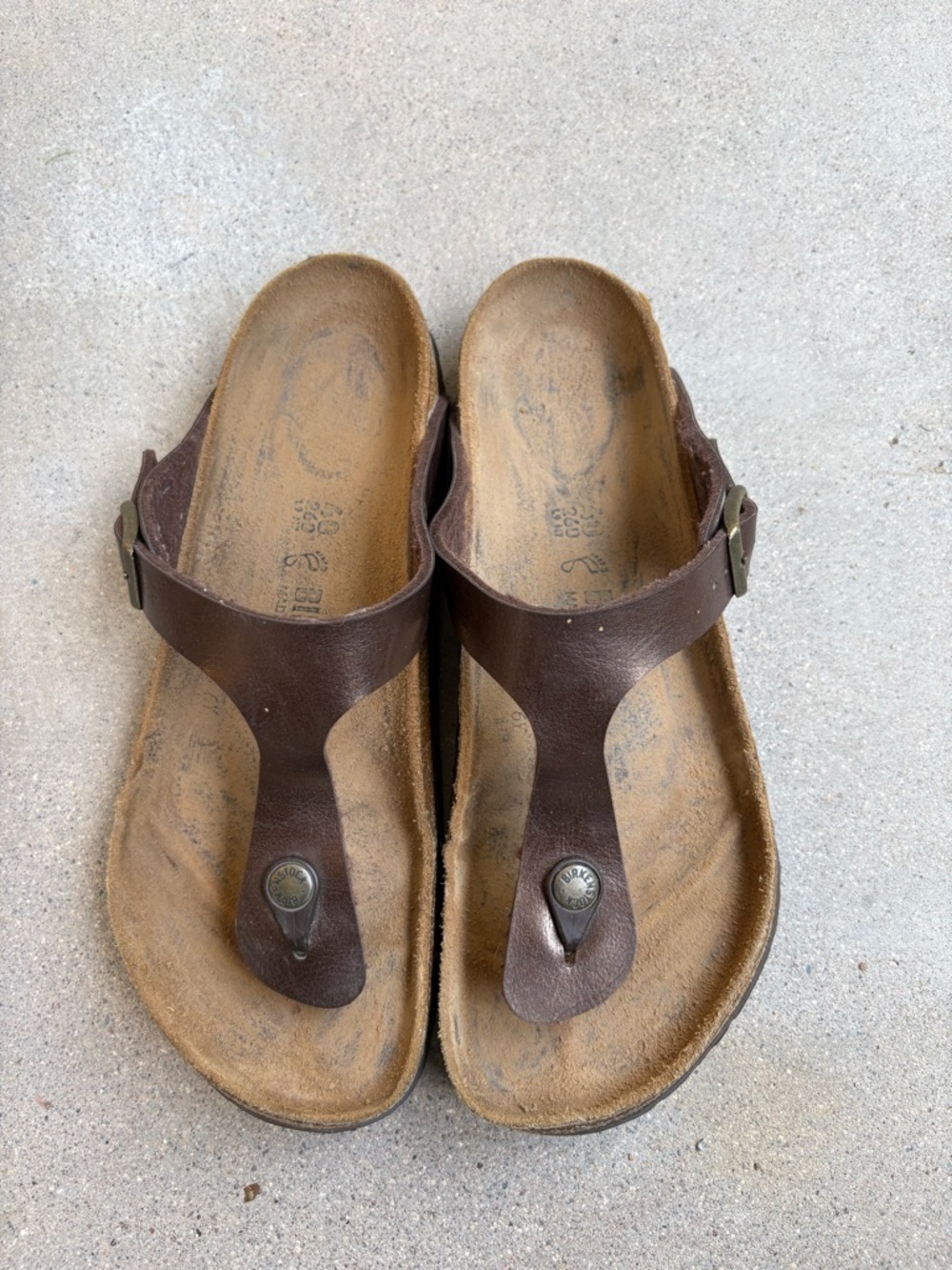 Birkenstock Gizeh Womens EU 40 US 9/9.5 Copper Brown Leather Thong Slide Sandals